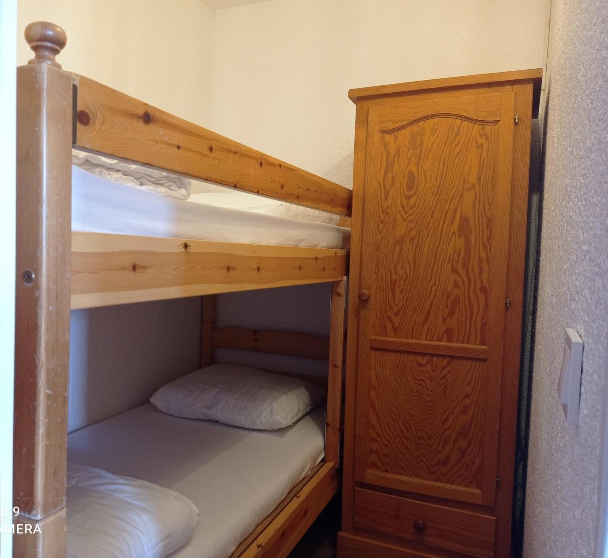 A Puy Saint Vincent 1700 Res Emeraude Apartment